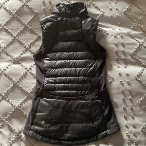 Black Lululemon down vest size 4 (XS)